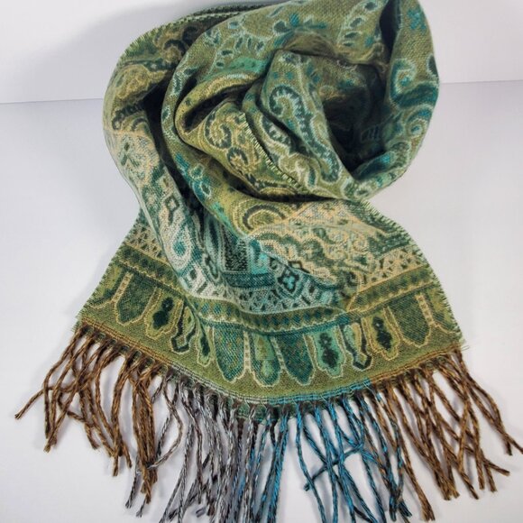 Preston & York Opulent 100% Acrylic Scarf, Exquisitely Crafted in Germany - Picture 3 of 6